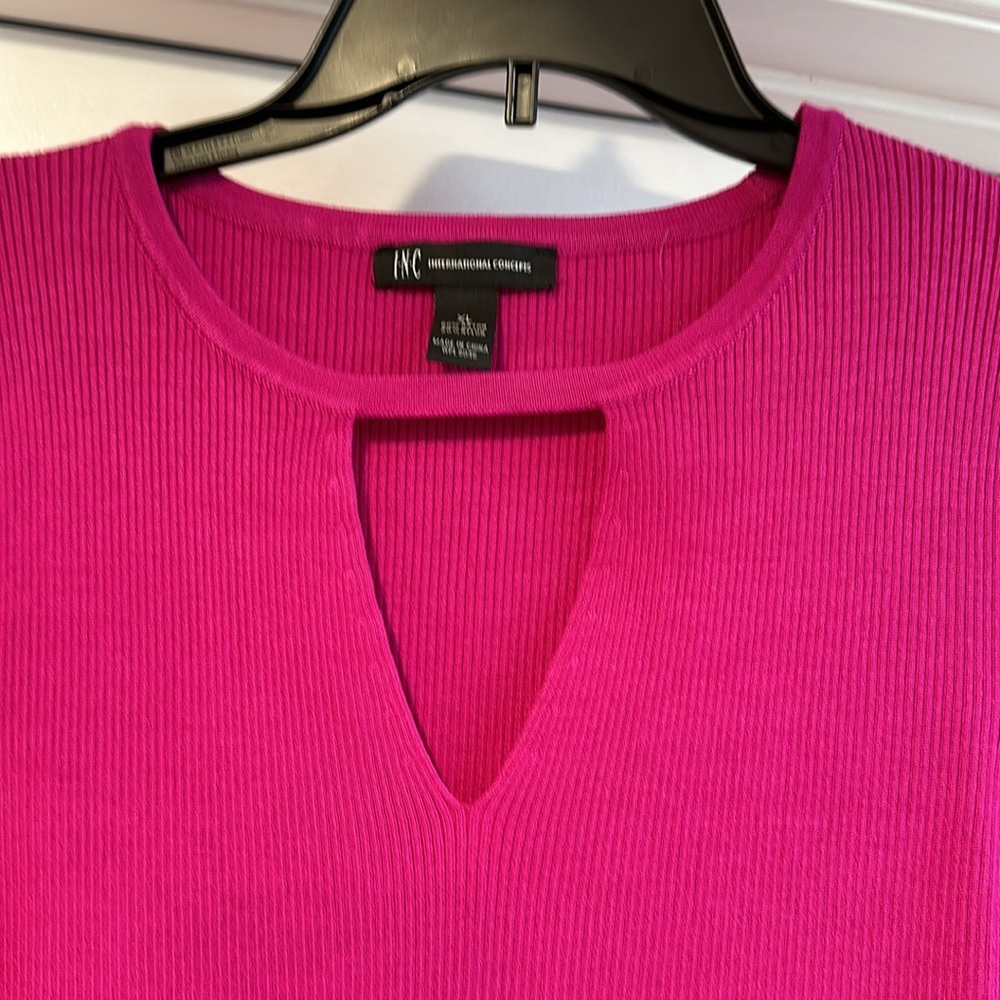 Pink long sleeve sweater - Picture 2 of 5